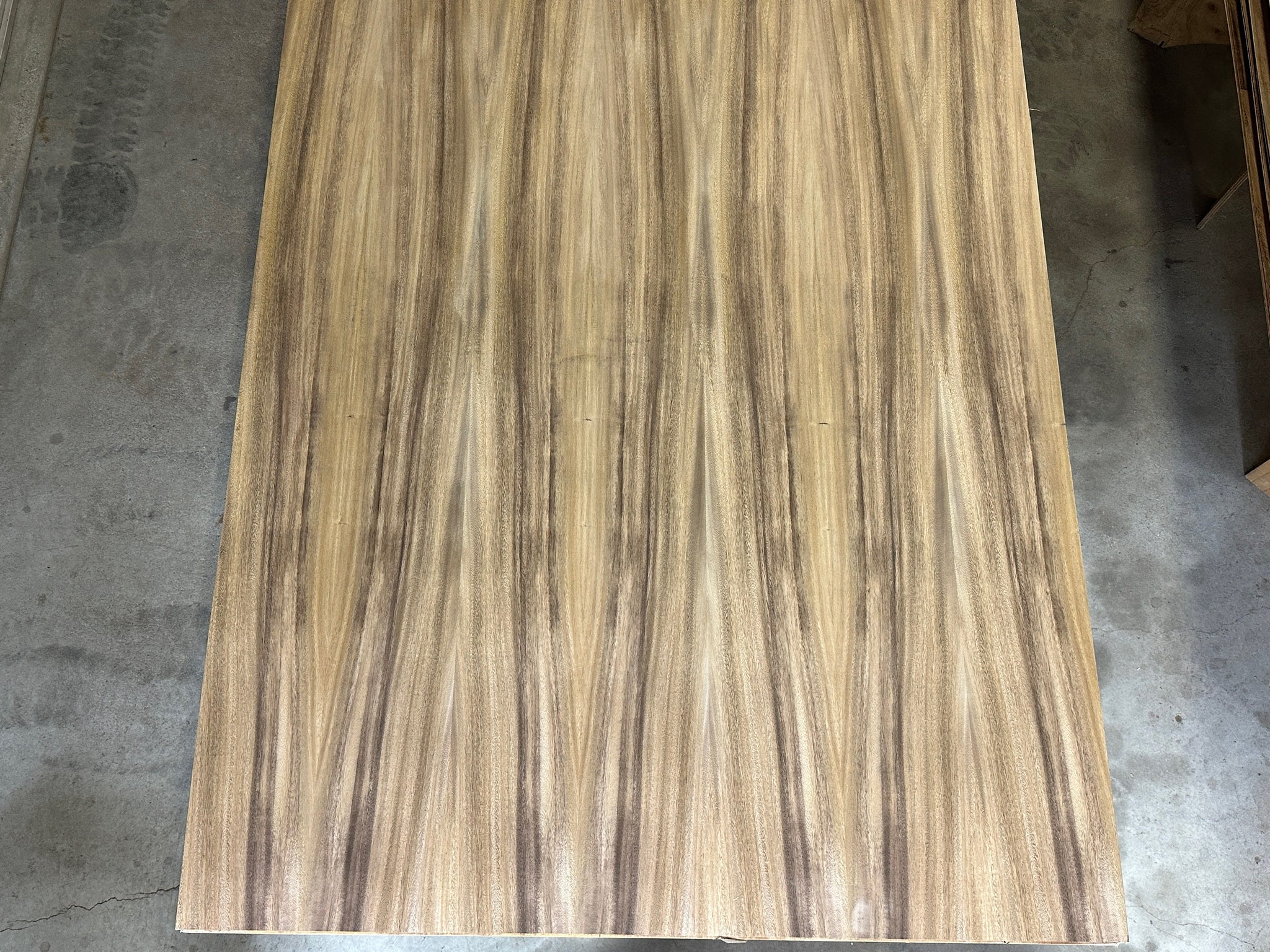 Monkey Pod Hawaiian - KamiPLY - Paperback Veneer #671 4'x8